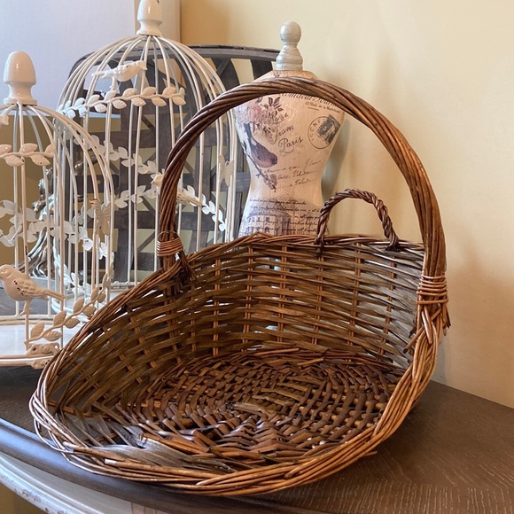 Other - NEW! Cottage Farmhouse Vintage Inspired Country Wood flower Bouquet Basket